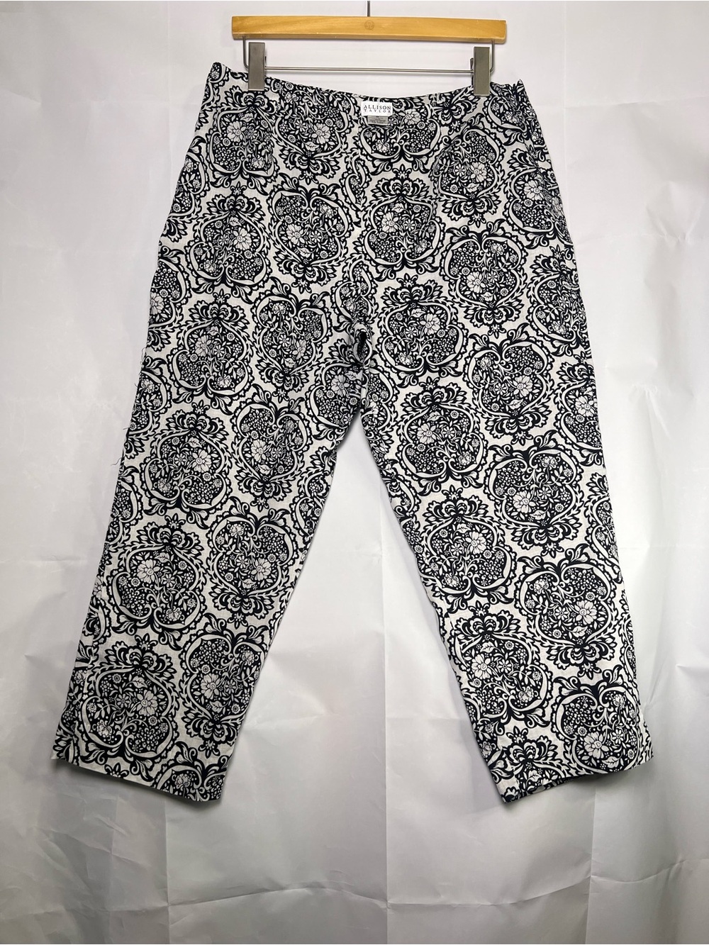 Vintage Allison Taylor Black & White Damask Print Linen Cropped Pants Sz 12 Y2K